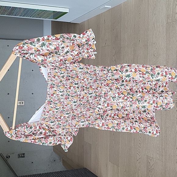 PrettyLittleThing Romper - Picture 5 of 5